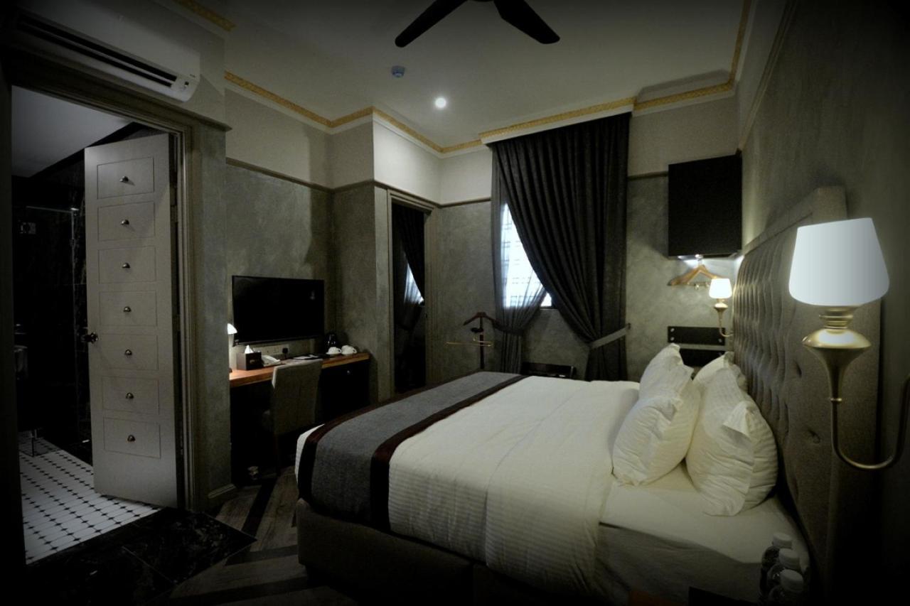 1969 Business Suites @ Ipoh Garden Bagian luar foto