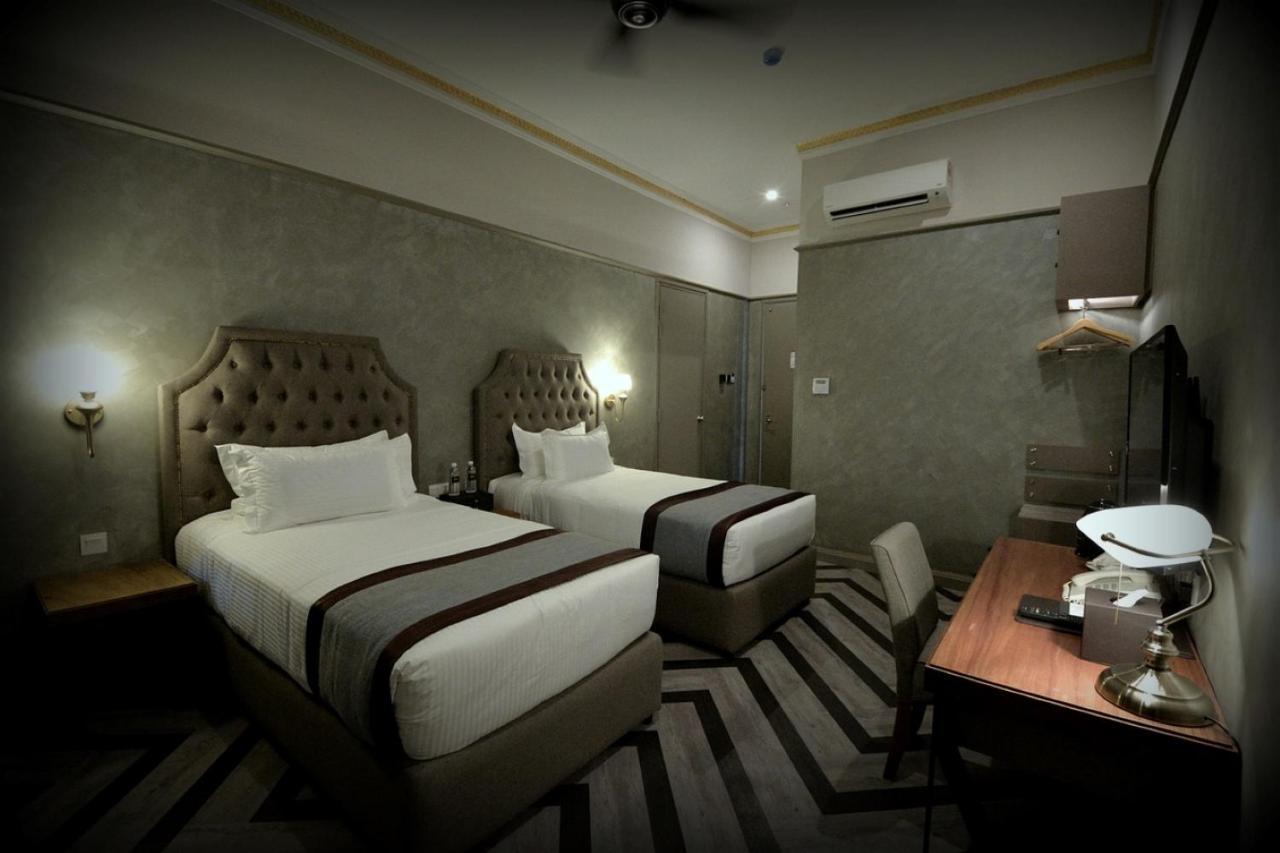 1969 Business Suites @ Ipoh Garden Bagian luar foto