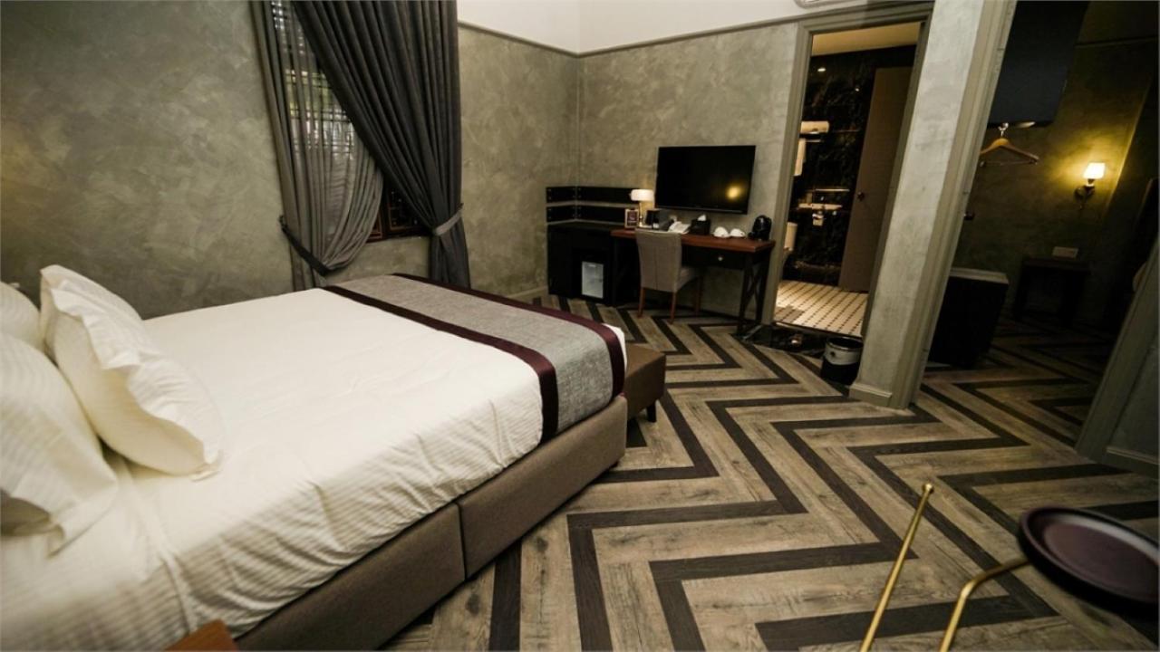 1969 Business Suites @ Ipoh Garden Bagian luar foto