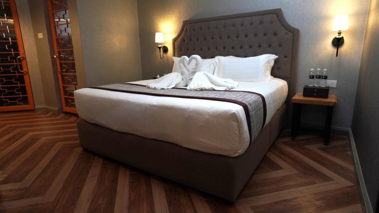 1969 Business Suites @ Ipoh Garden Bagian luar foto