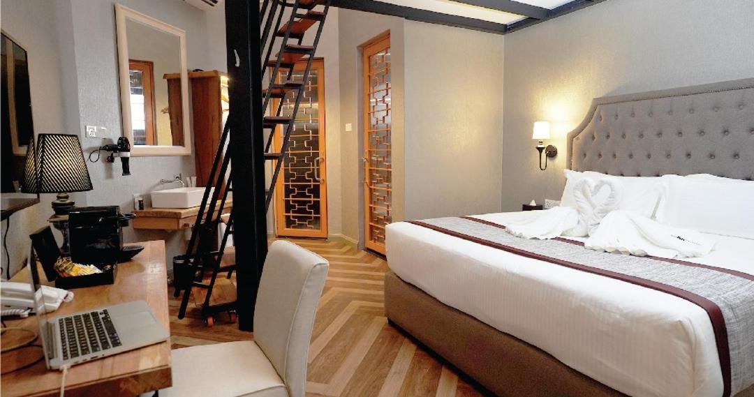 1969 Business Suites @ Ipoh Garden Bagian luar foto